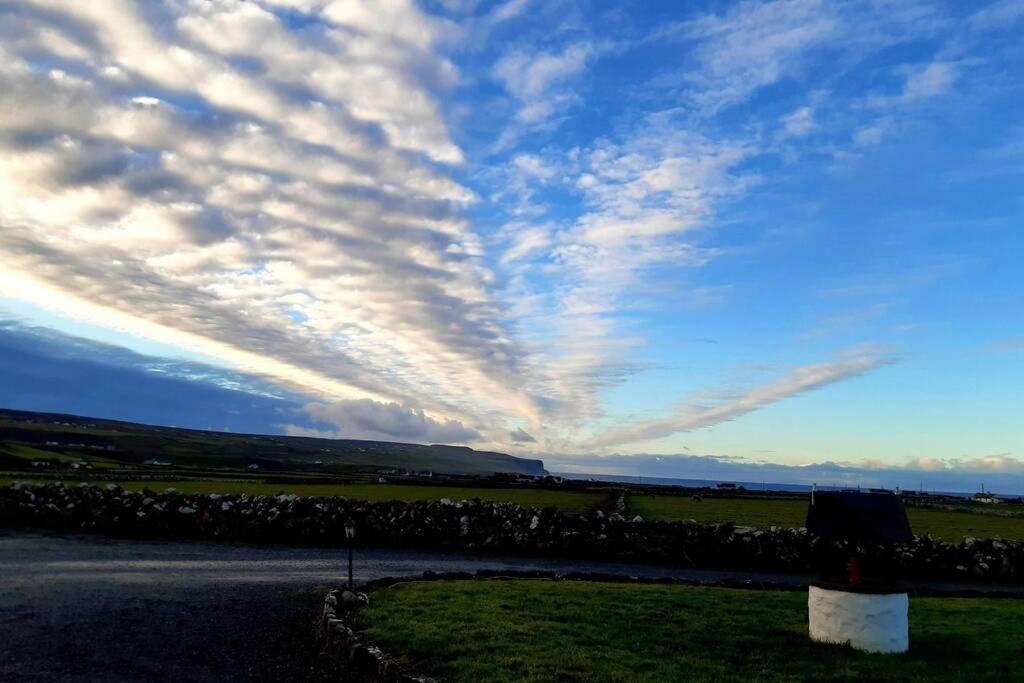 Cliffs View Self Catering @ Limestone Lodge Doolin Esterno foto
